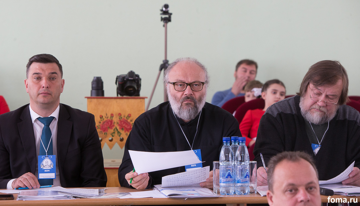 «Разрушить официоз»: в городе детства спели о Боге и надежде